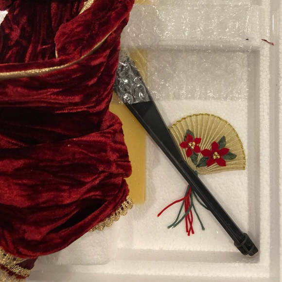 *1997* Porcelain Barbie Collection Holiday Ball Doll - Picture 9 of 16